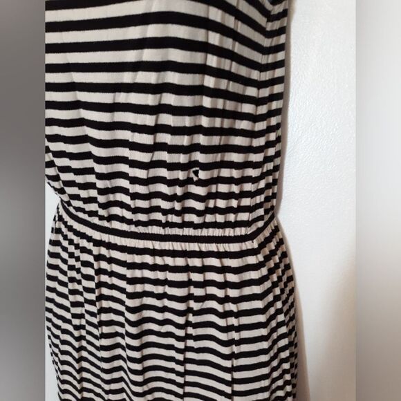 H&M Basic black and white striped dress - Picture 3 of 4